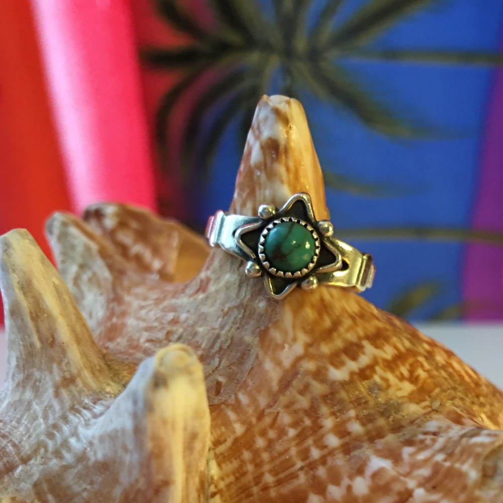 Turquoise Ring // Sterling Silver // Size 5 1/2